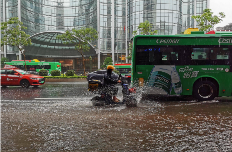 广东汛期将至强对流天气频繁 25日粤西北大暴雨+大风