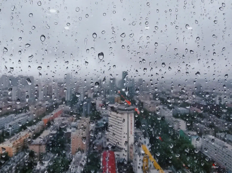 山东今明两天持续雷雨天气，冷空气影响下降温明显