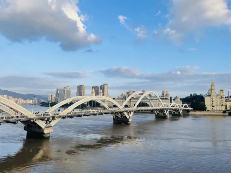 福建天气变脸！昨天阳光在线今天狂风大雨，未来三天降雨较多