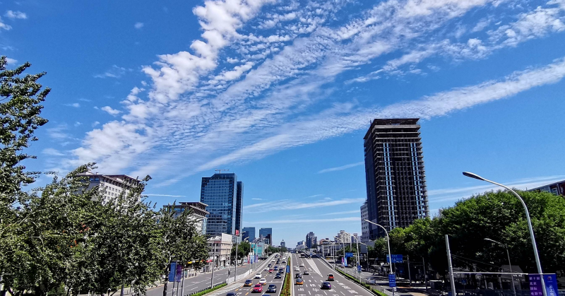 北京今雨停但风力较大有7级阵风，明后天迅速升温至29℃