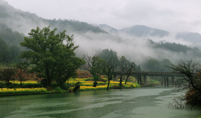 江西大部地区强降雨减弱 以阵雨雷阵雨为主，但强对流天气持续频发