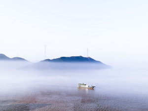 黄海渤海等地部分地区发布大雾黄色预警，能见度不足1公里