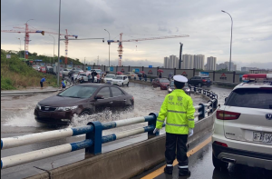 湖南重庆等8省份地区发布暴雨橙色预警，湖北中部将出现特大暴雨