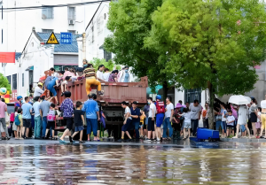 京津冀多地发布暴雨橙色预警，北京河北四川局地有大暴雨