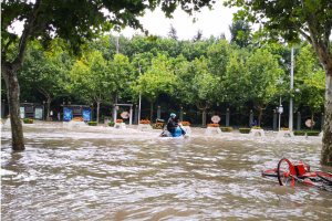 河北石家庄等10市今天暴雨猛烈局地有大暴雨+10级大风，警惕强降雨致灾