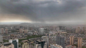 今天13省份地区发布暴雨蓝色预警，广东湖南局地还有大暴雨