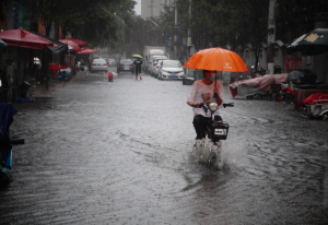 吉林长春四平等多地今天强风暴雨在线，明天全省大部雨水依旧