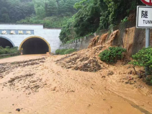 辽宁大连等8地区今天还有大到暴雨，明后天大部雨势减弱转多云