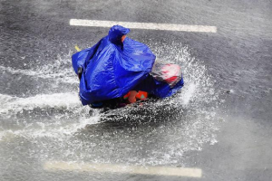 黑龙江齐齐哈尔局地下午有中雨，晚上多地雨势增强将有中到大雨