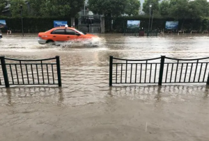 上海今天午后有分散性阵雨，明晚起受台风影响有大暴雨+11级大风现身