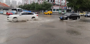 湖南今天晴间多云最高气温34℃，明后天暴雨强势最高温跌至26℃