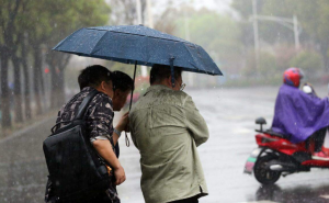 新疆今明两天受强冷空气影响风雨现身 乌鲁木齐气温或骤降15℃