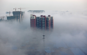 陕西北部今起三天雨水大风频繁，明早多地有浓雾需注意出现安全